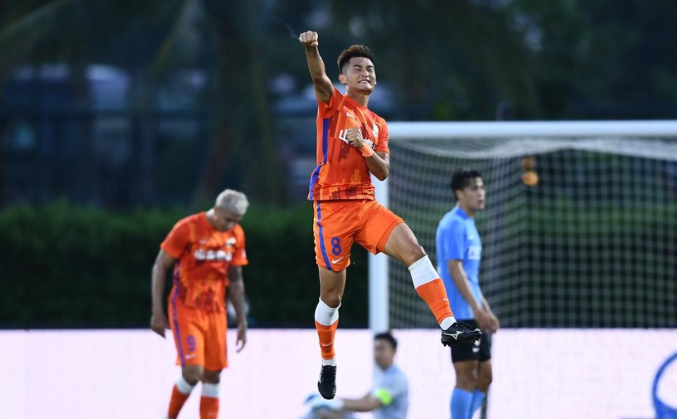 星空体育app-包含欧联倒计时,武汉三镇今晨完成体检,细节引发关注,质疑声仍在,数据趋势出现新变化的词条