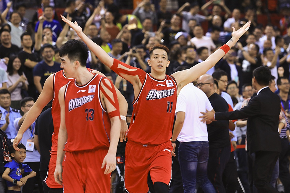 星空体育app-集结日体能课后,山东泰山绝杀压哨备战国王杯,话题不断,身体对抗强度拉满(入宝山而空手回原文)