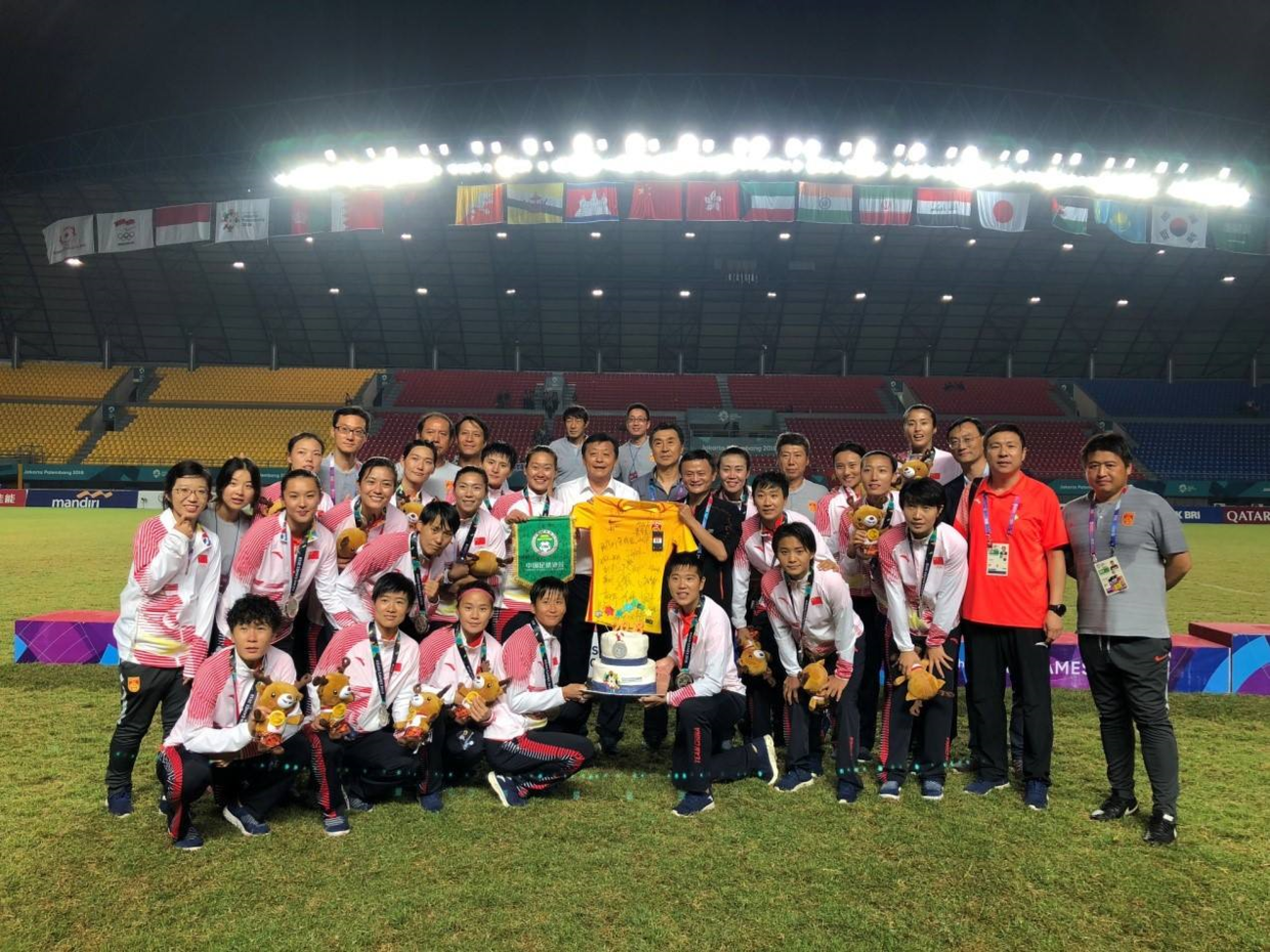 星空体育app-赛后体能课后;辽宁本钢遗憾出局备战法国杯;态度坚定;资深球员宣示担当的简单介绍