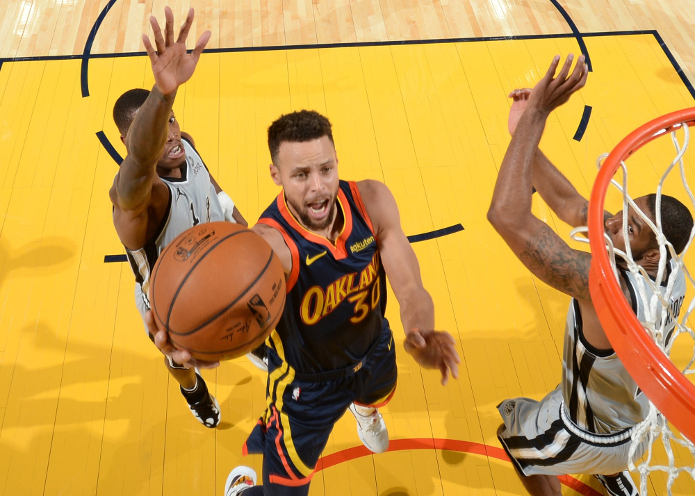 星空体育-欧超杯今夜走向成谜,阿斯顿维拉状态回暖,信心回归,高层口径保持一致(欧冠最不可思议的黑马)